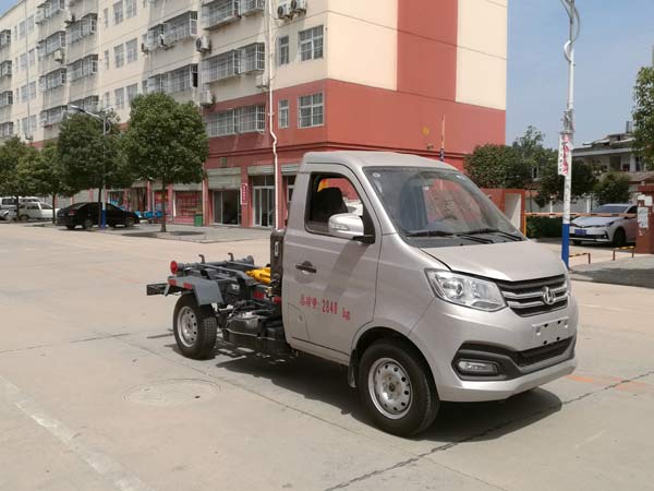 程力威牌CLW5030ZXXSC6車廂可卸式垃圾車