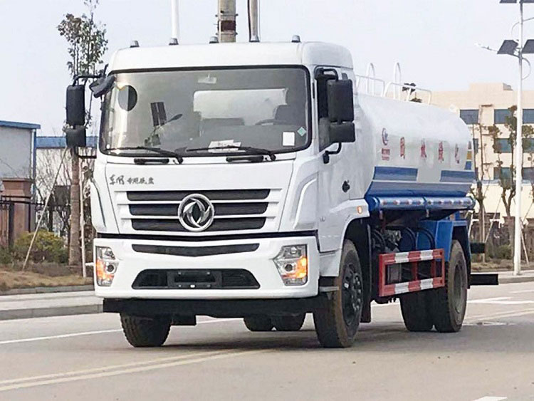 東風(fēng)專底灑水車︱12噸灑水車