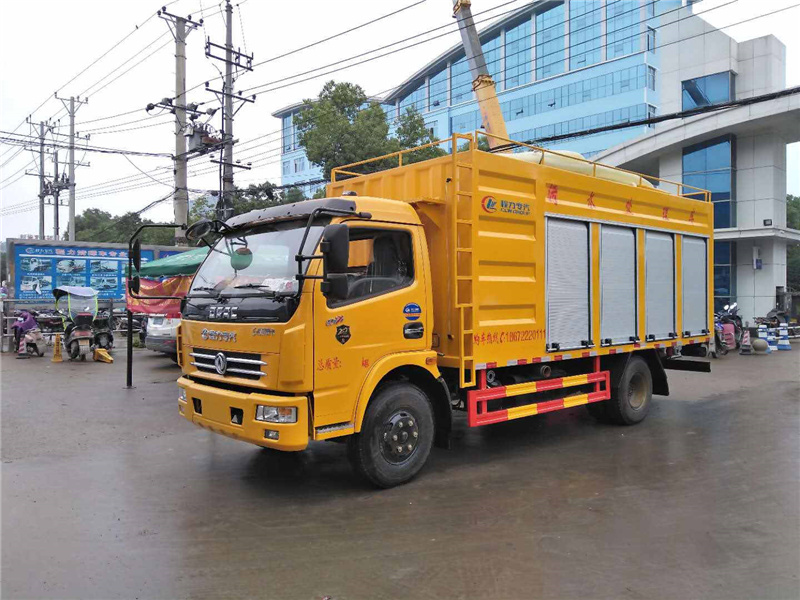 國六東風(fēng)多利卡化糞池吸污凈化車標(biāo)配大功率發(fā)電機組