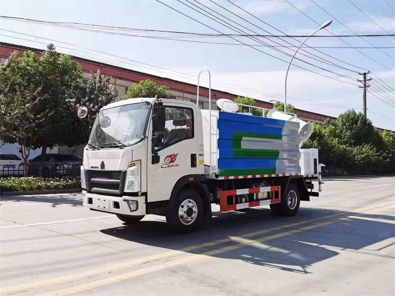 藍(lán)牌重汽豪沃7立方抑塵消毒車